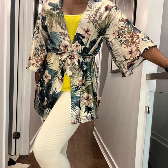 Pink Martini Wrap Kimono - Picture 1 of 3